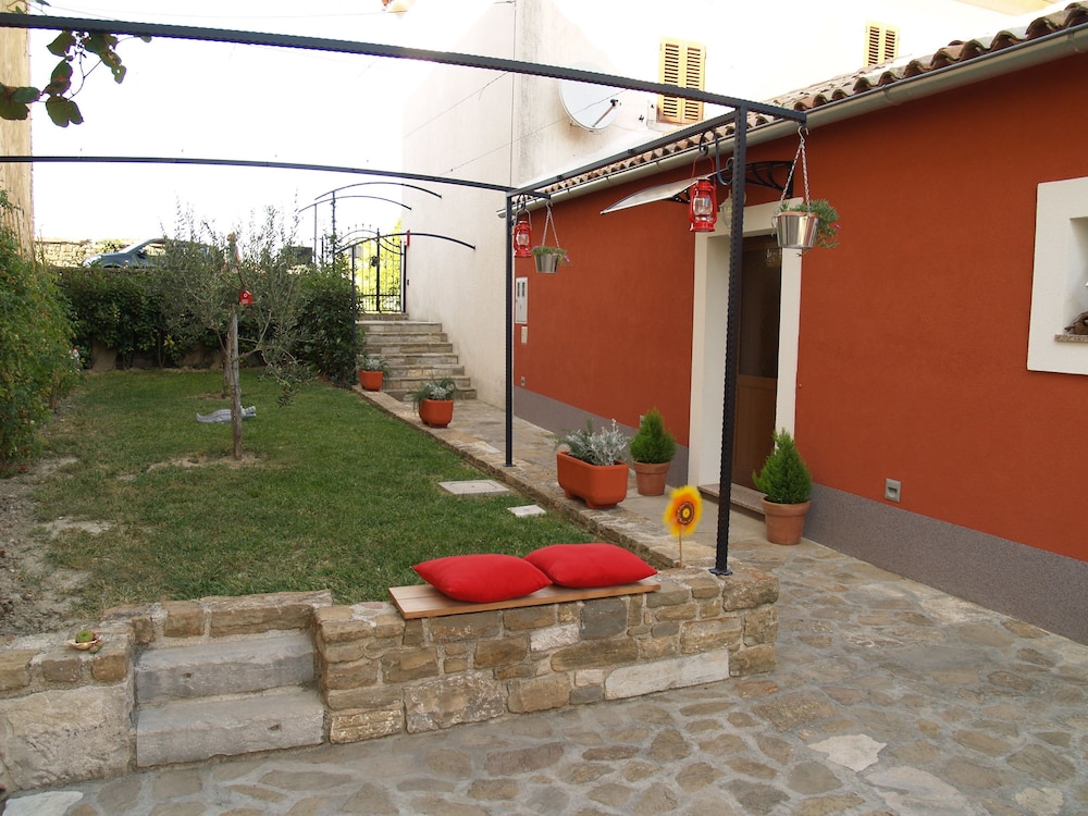 Photo 29