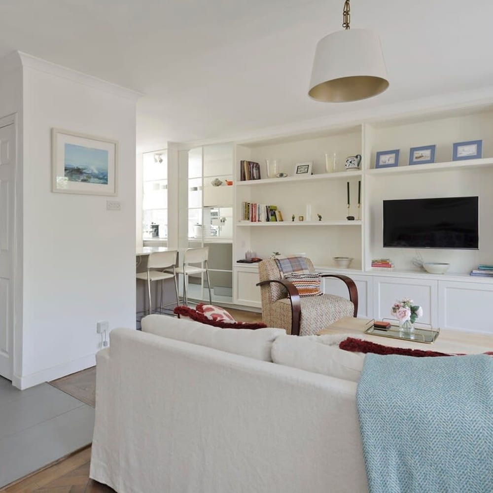 Elegant 3 bed Flat Earls Court