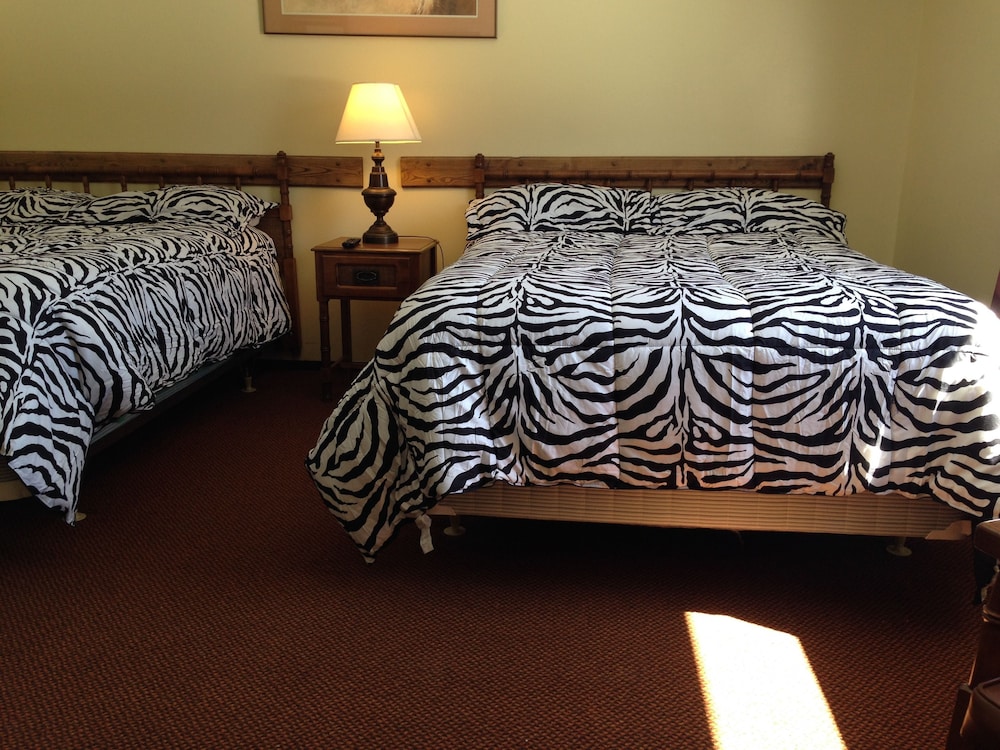 Englehart Inn