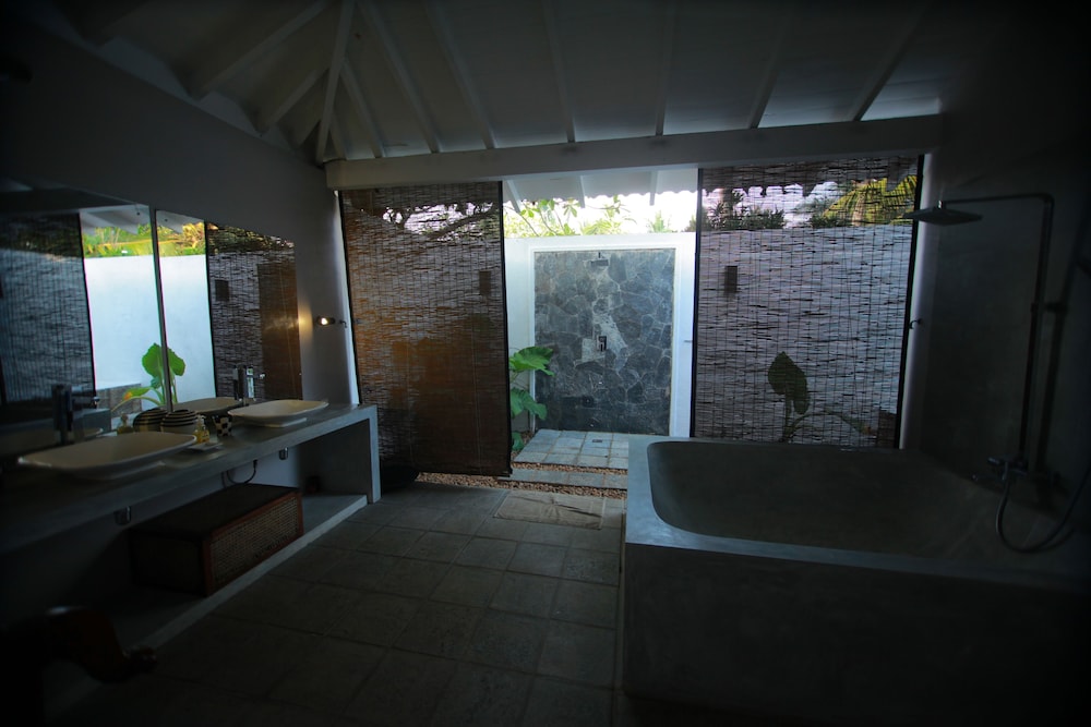 Olanda Private Beach Villa