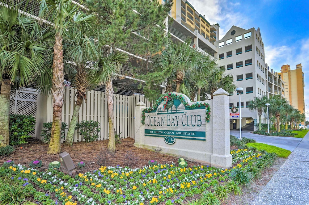 Pool & Hot Tub Access at Oceanfront Resort Condo!