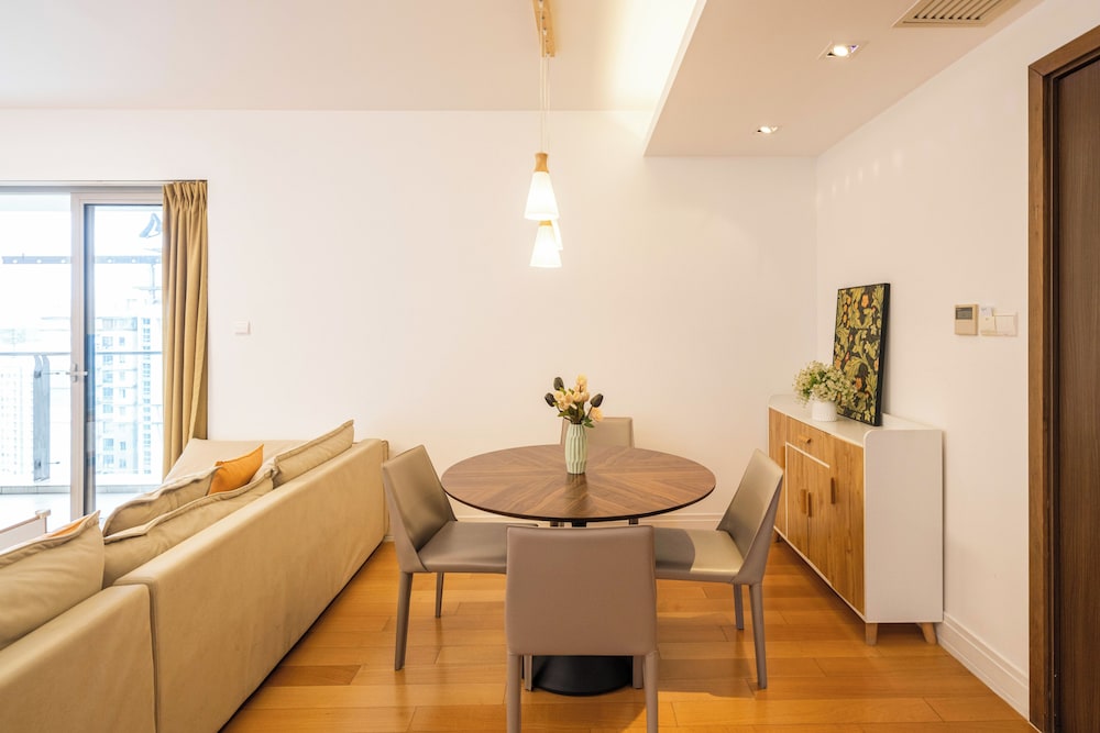 Tyms 3BR 2BA Apt Near Metro
