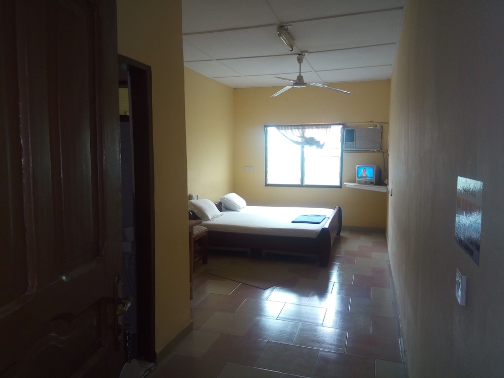 Zito Guest Inn