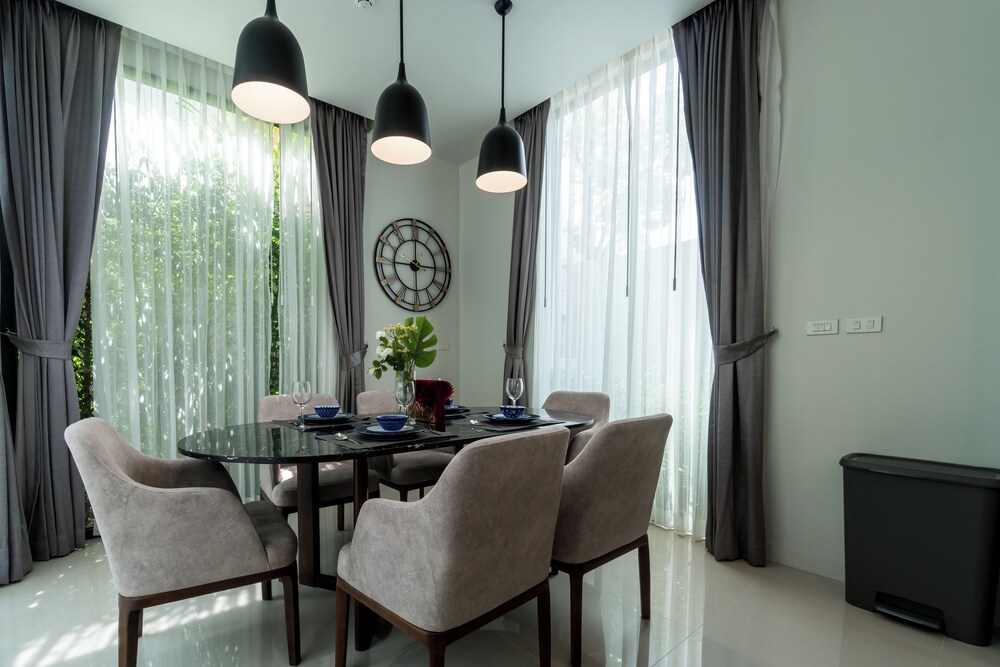 Panora Villa 8112 By Villacarte