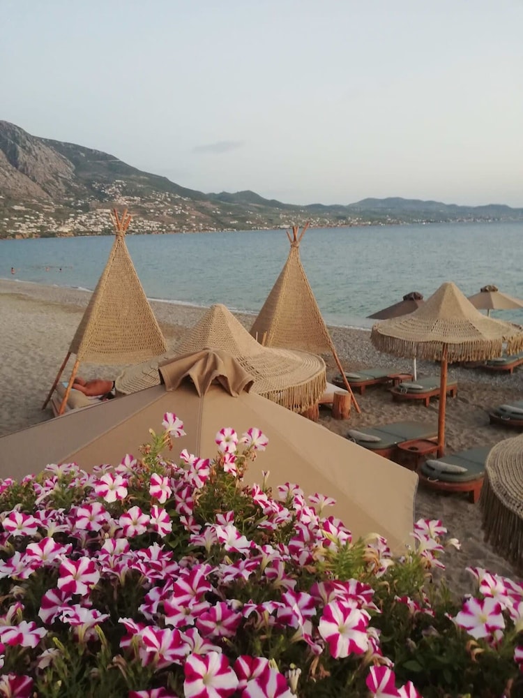 Seafront Kalamata Haven - Blue Luxury Suite