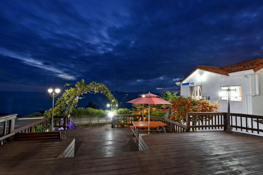 Namhae Bluemare Pension