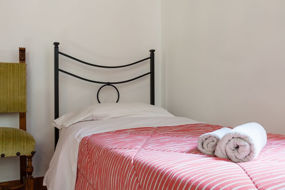 Don Pedro Rooms Vicerè di Toledo in the city center