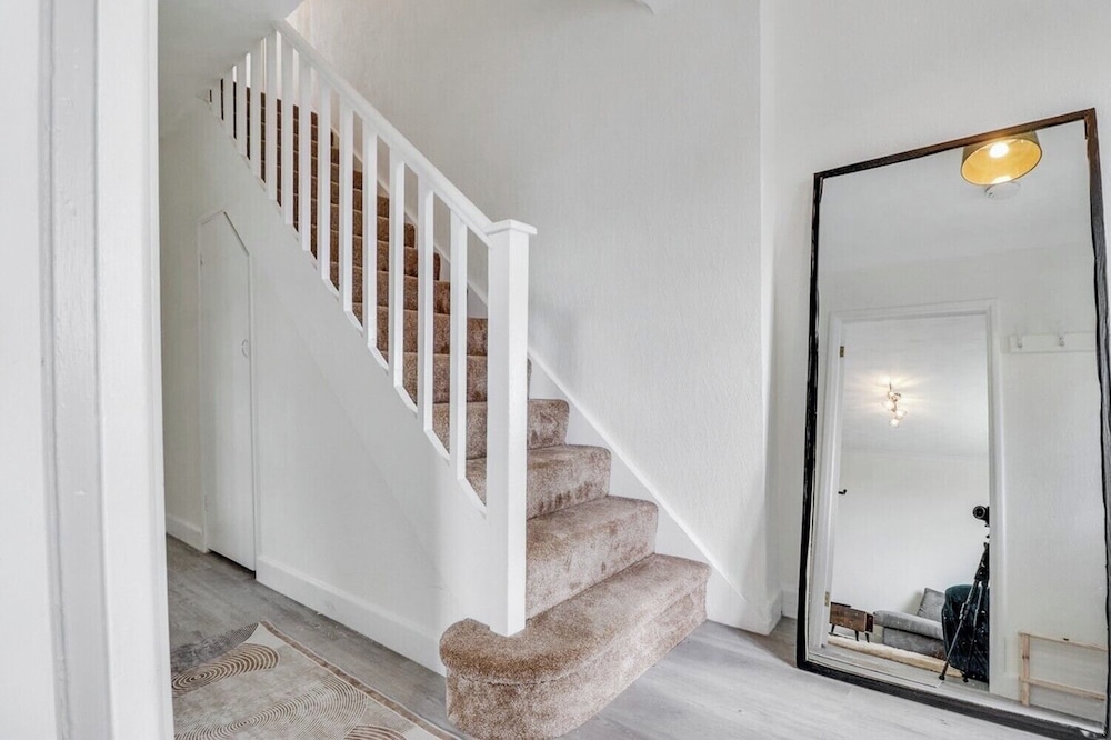 Modern 3bed Escape - Work&relax - Free Parking