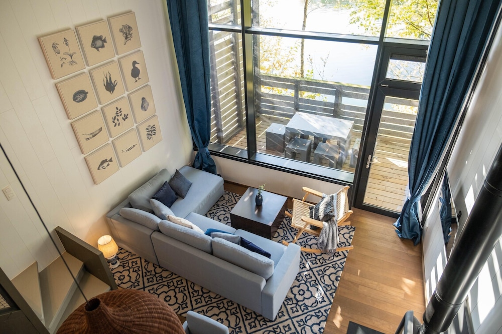 Duplex in Tournai With Lake Views
