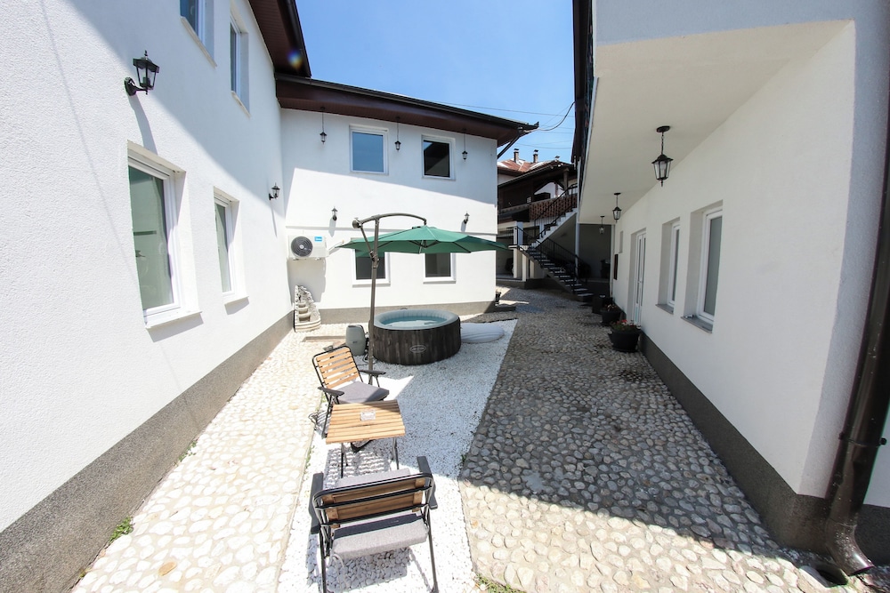 Apartment Villa Begić