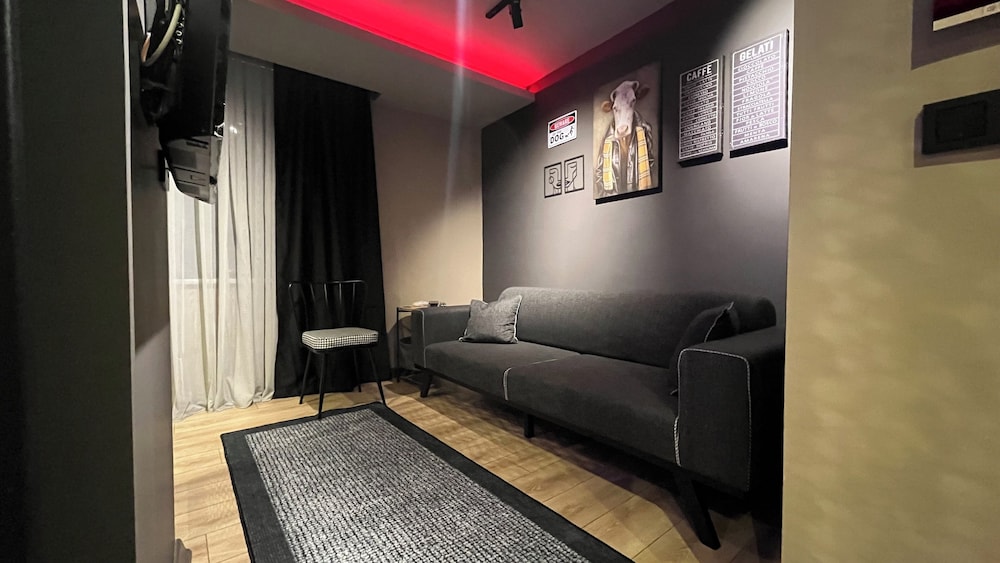 Thalia Suites Hotel