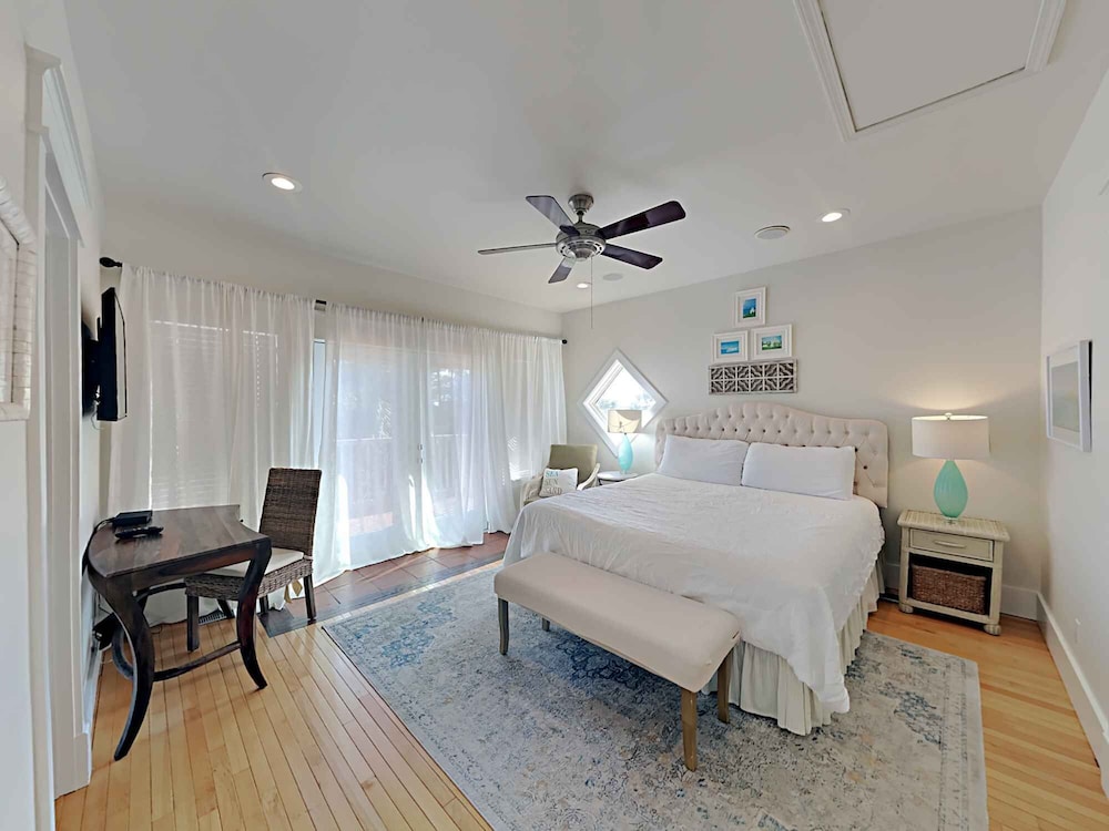 Aloha Sandy Bay by Southern Vacation Rentals view 4