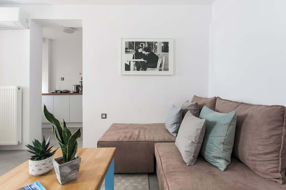 Athens Residence - Cozy Gem Near Acropolis