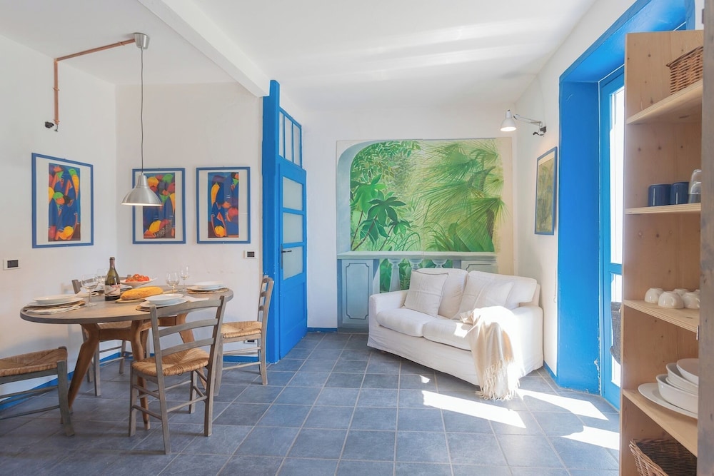 Deriva Apartment on Careno's Beach by Rent all Como