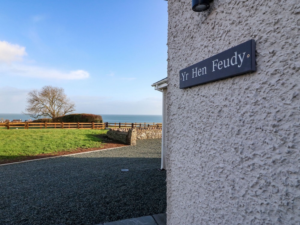 Yr Hen Feudy
