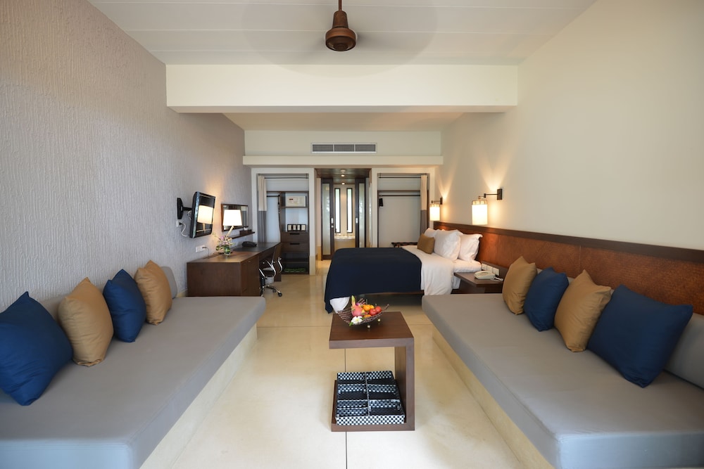 Grand Southsea Khaolak Beach Resort
