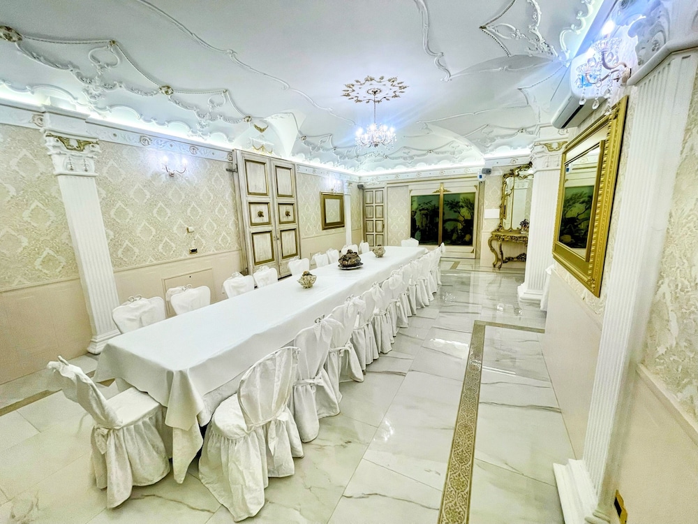 meeting & event spaces