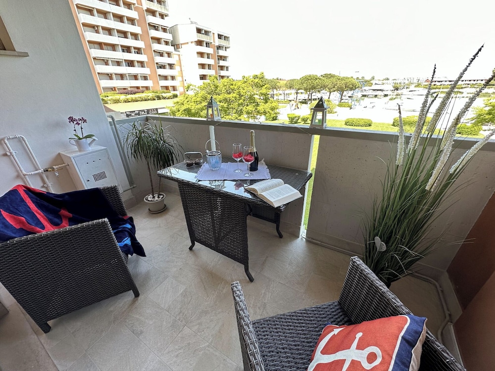 Lovely Studio With Terrace in Lignano view 4
