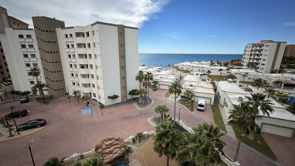 Beautiful 1½ Bedroom Condo on the Sea of Cortez at Las Palmas Resort D-504 2 Condo by RedAwning view 3