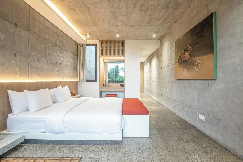 Modern 2BR Villa Enclosed Living Heart of Canggu