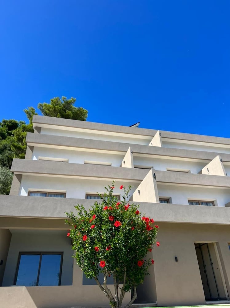 Kaiser Luxury Suites