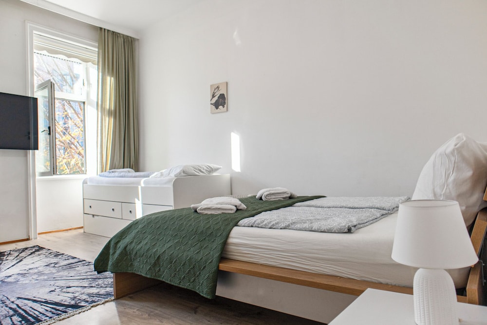Comfortable 3BR Danube & Millenium Tower