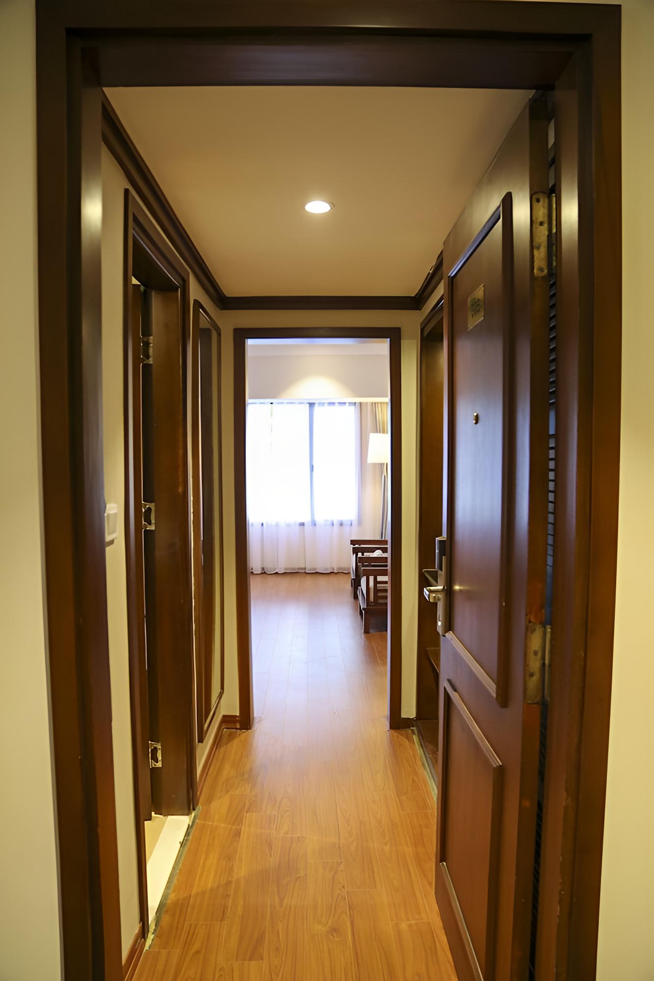 Mon Regency Hotel