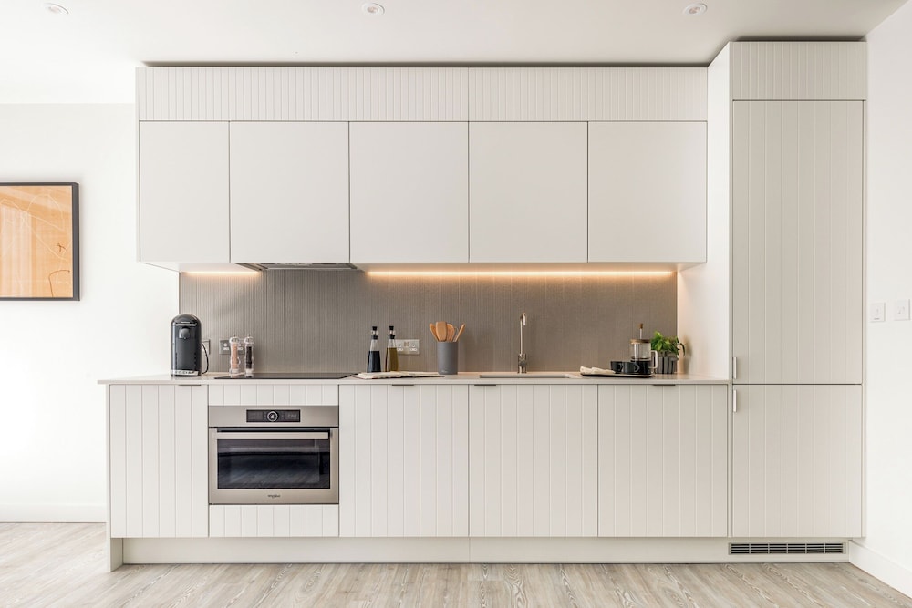 Stratford Apartments by Urban Rest