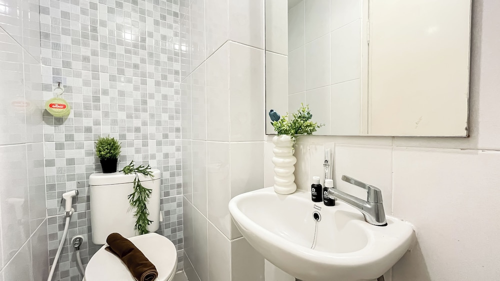 Small Minimalist Studio Apartment At Tokyo Riverside Pik 2