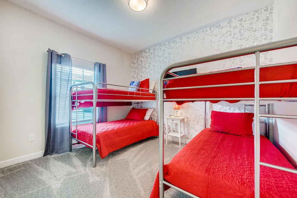 4839 LL Storey Lake - Amazing 5 Bed Villa - Image 2