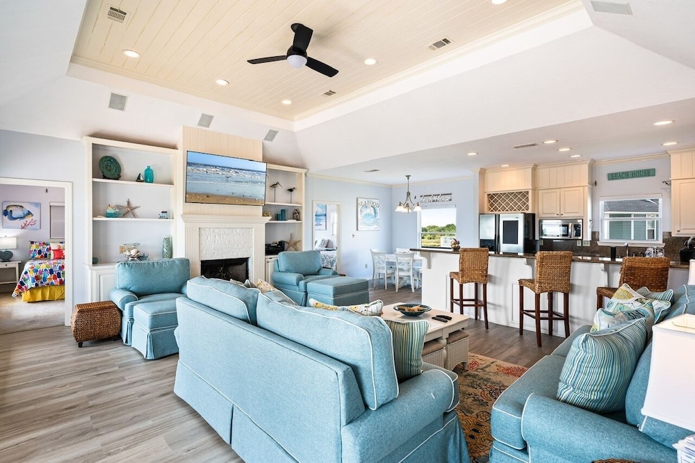 Happy Hours 4 Bedroom Home
