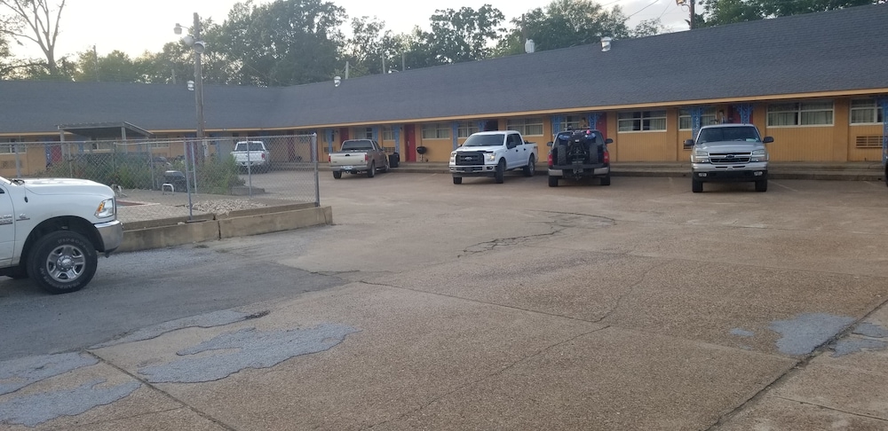 Budget Inn Magnolia