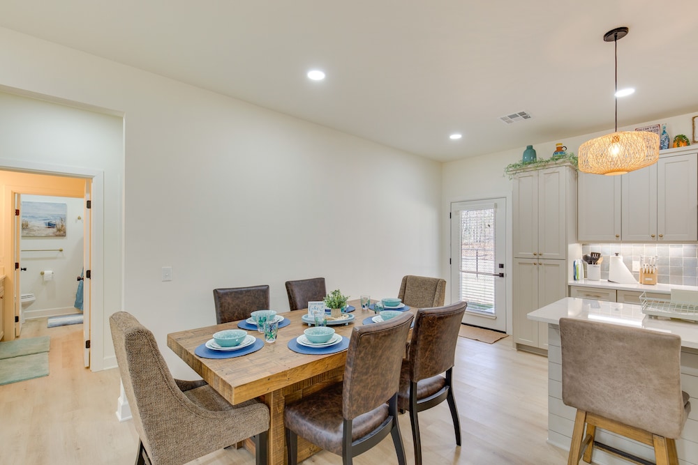 Kingston Vacation Rental < 1 Mi to Lake Texoma! view 5