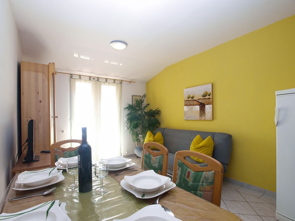 Apartment Anica 770