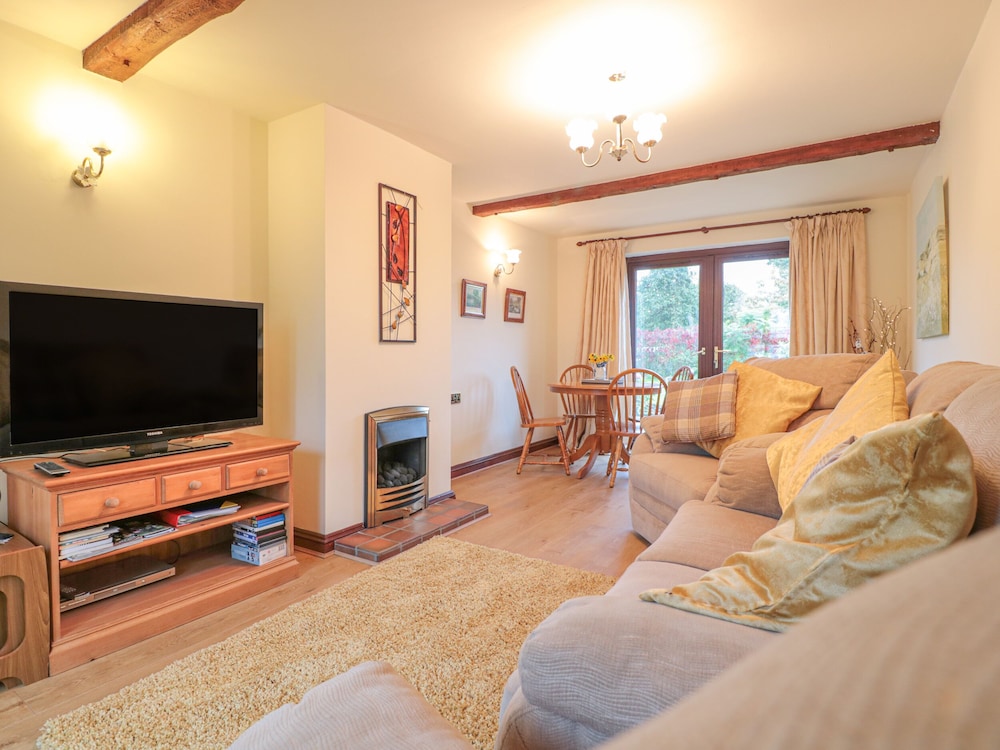 Berrys Place Farm Cottage view 5