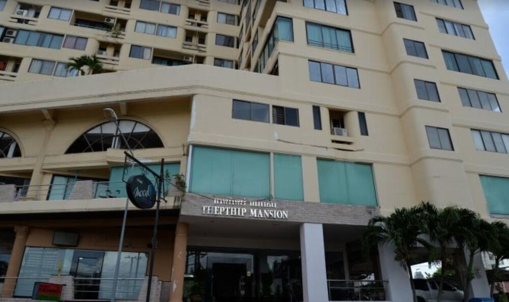 Thep Thip Mansion F5 R5003 view 4