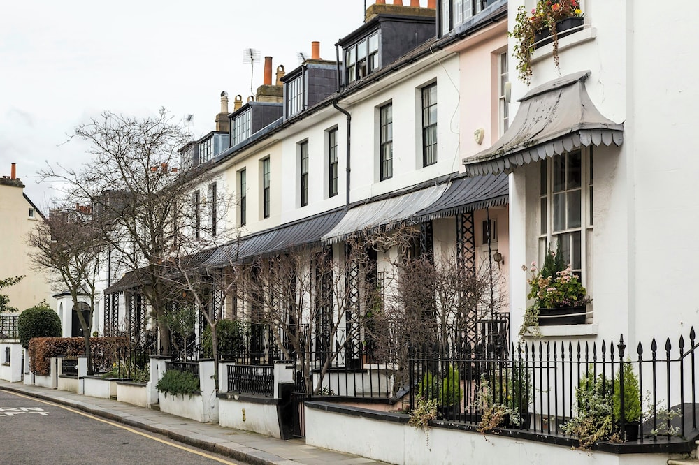 Hyde Park Gate II by Onefinestay