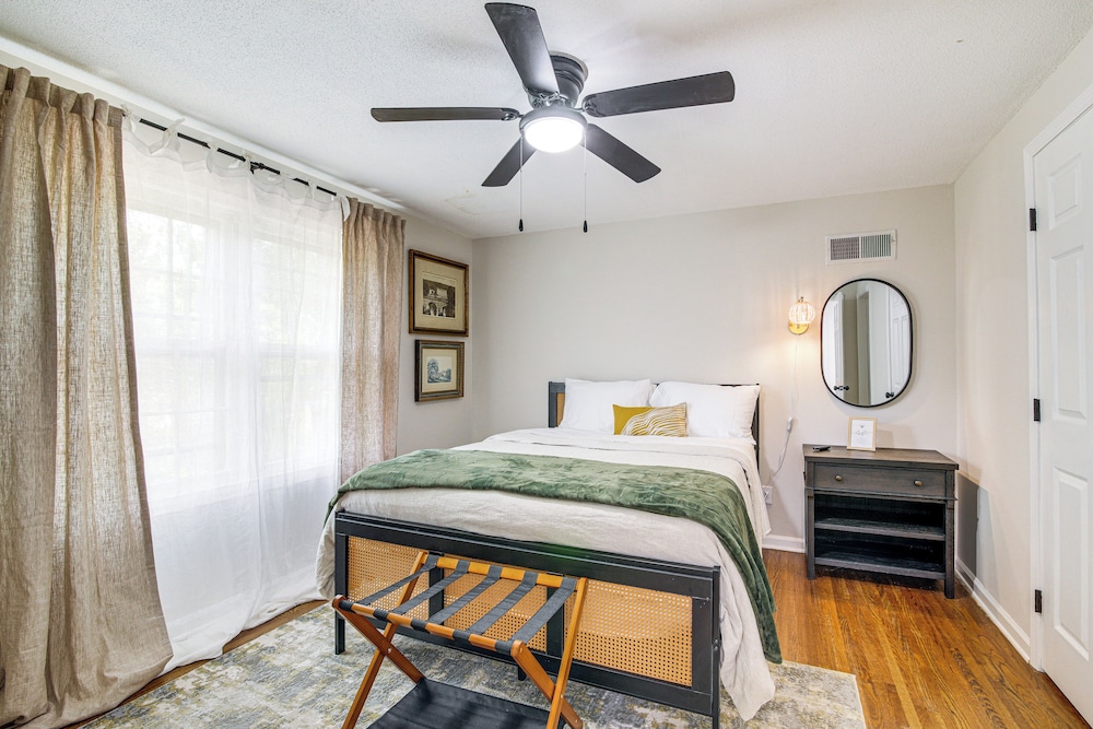6 Mi to Shelby Farms Park: Family Home in Memphis