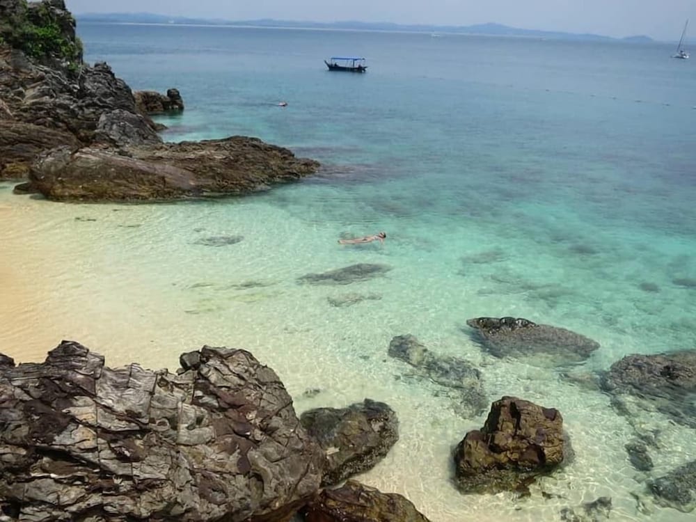Kapas Island Resort