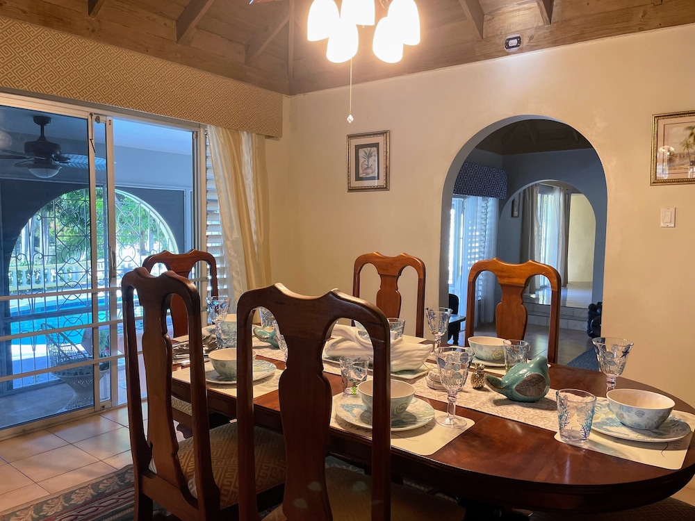 Ironshore Sugarmill Villa W Private Pool 6 Bedroom Villa