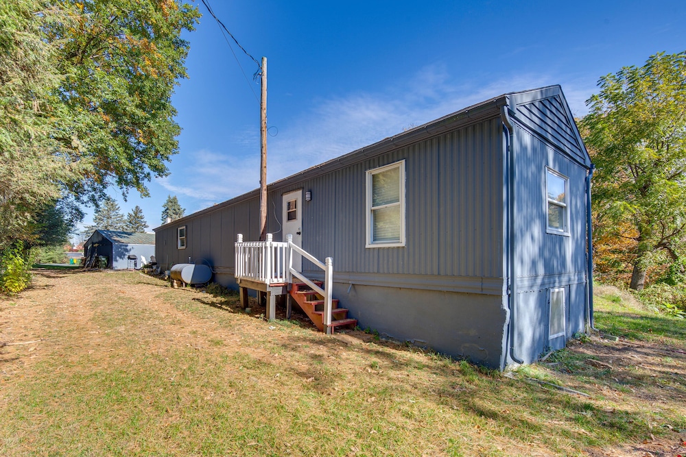 Family Home w/ Full Kitchen - 2 Mi to Hershey Park view 2