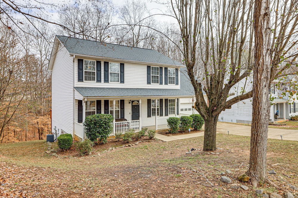 Wooded Trail On-site, Spacious Simpsonville Home