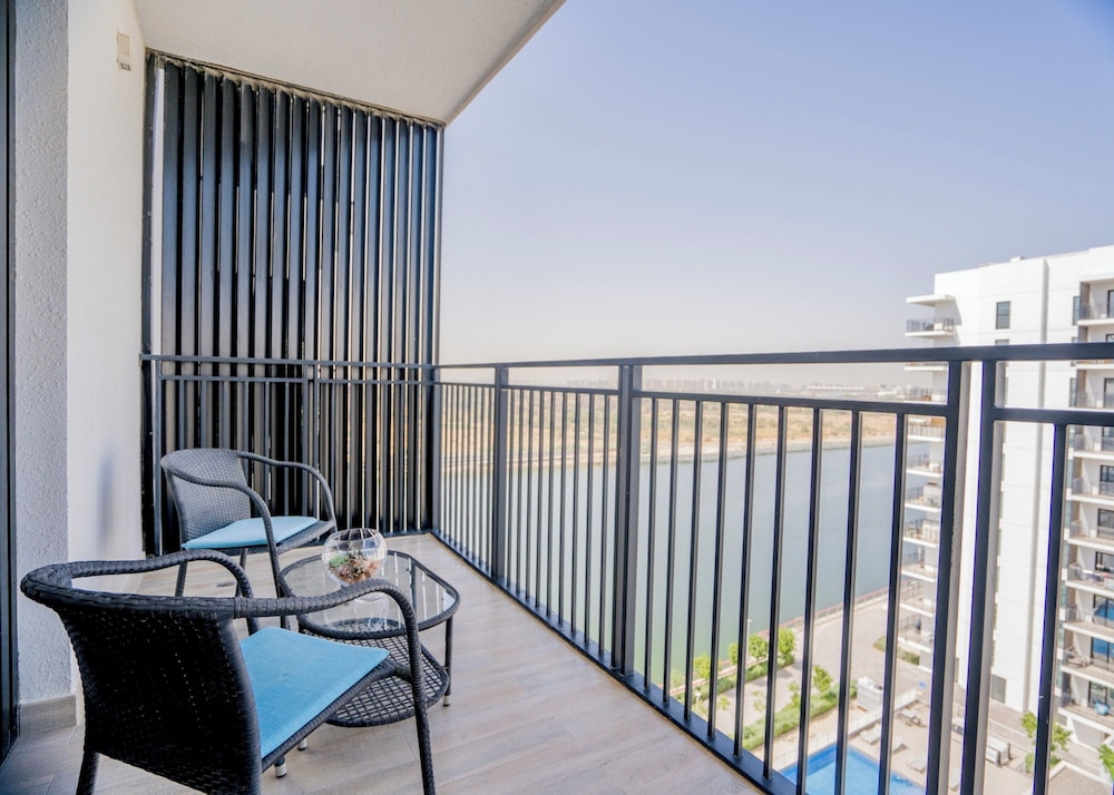 Maison Privee - Modern Yas Island Escape w/ Peaceful Canal Views