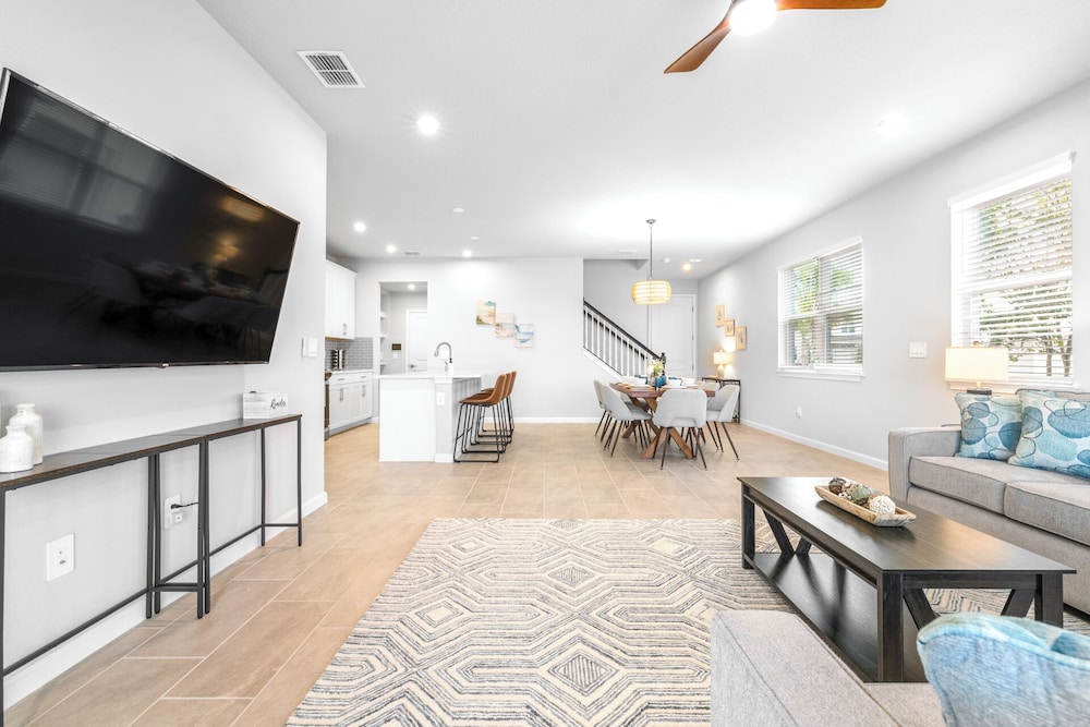 Waterview Luxury Retreat for 12!