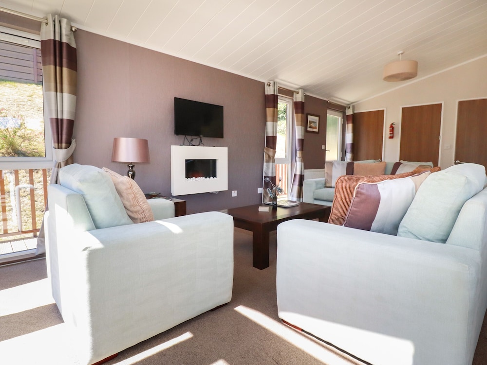23 Bossiney Bay