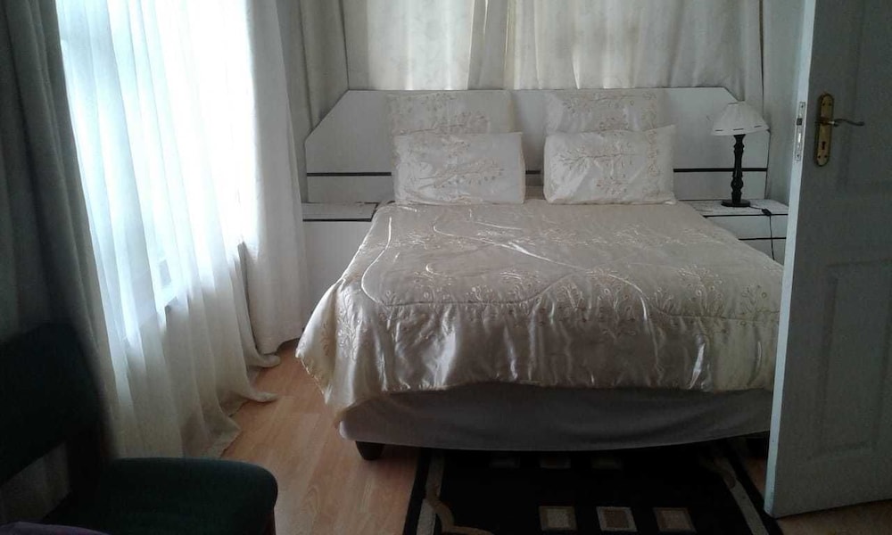 The Lady B&B