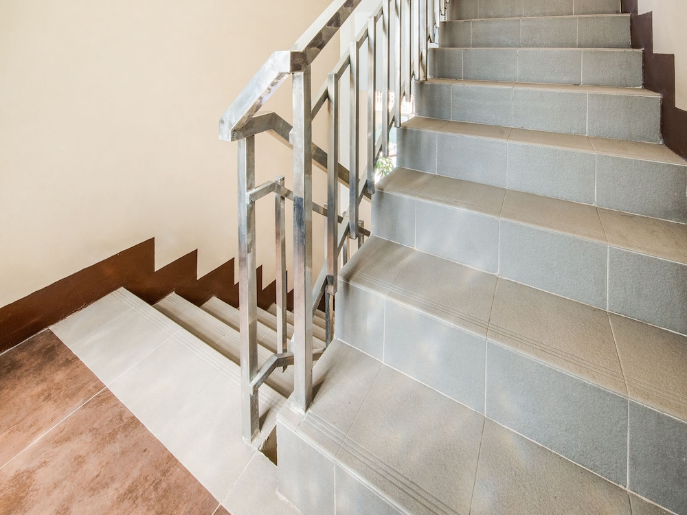 Cebu Vacations - OYO 443 Maria Cristina Arcade Suites - Property Image 14