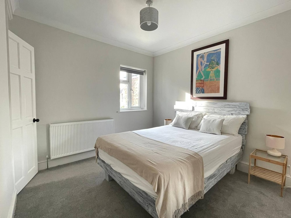 Stunning Beach House At Southsea, Portsmouth view 3