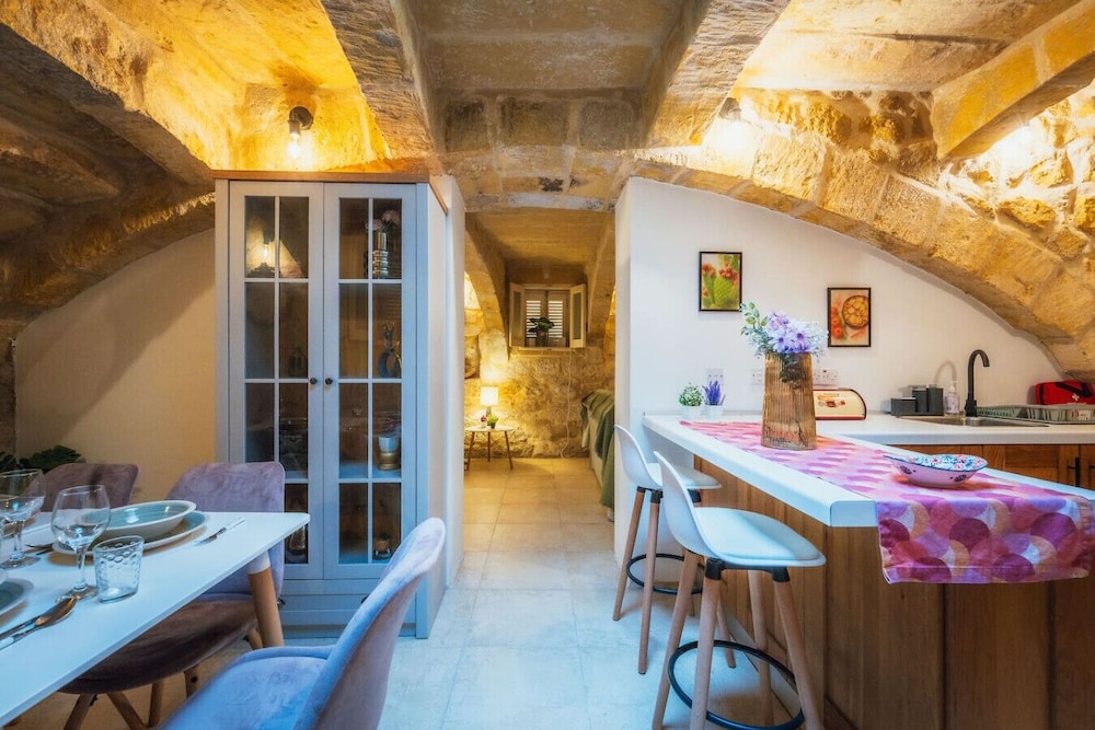 Traditional 500 Year old Gozitan Townhouse