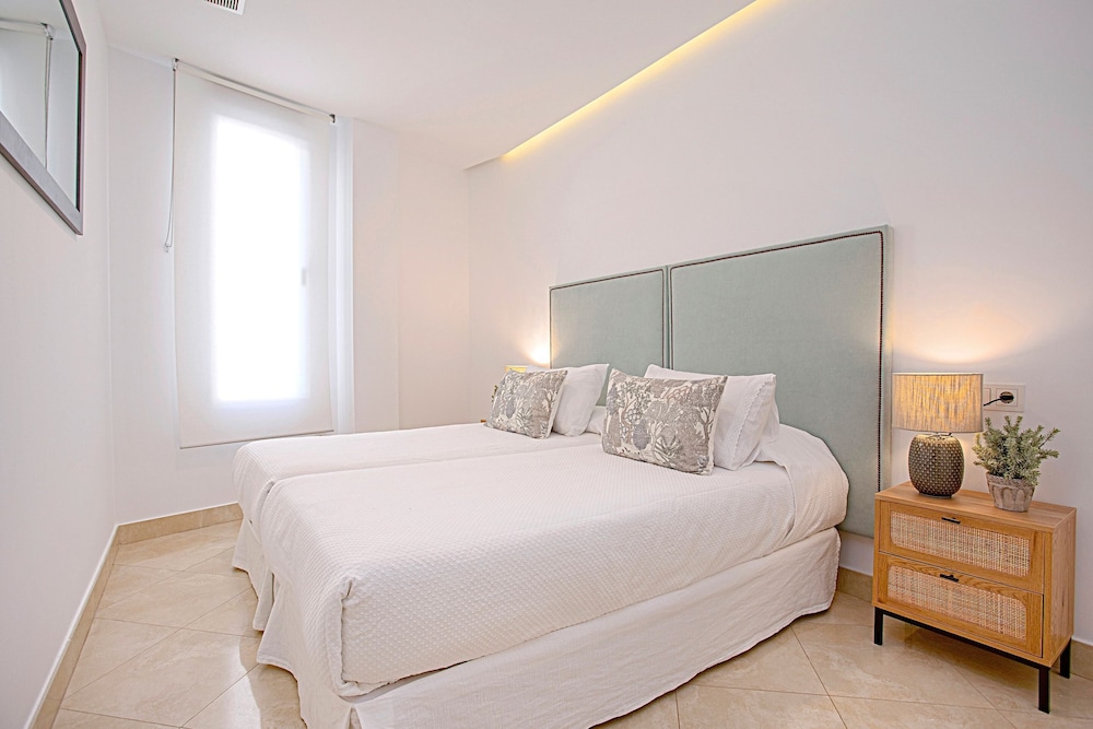 Magnificent Apartment With Perfect Location. Murillo III